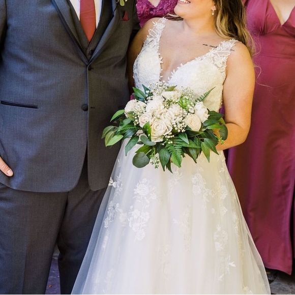 Moonlight Bridal J6781 - Picture 7 of 8